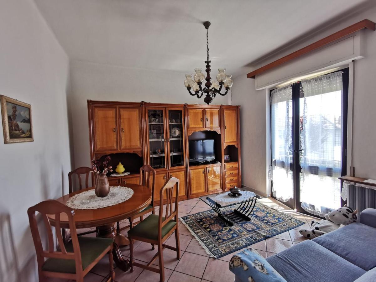 Villa Grandma'S Garden House Angera Exterior foto